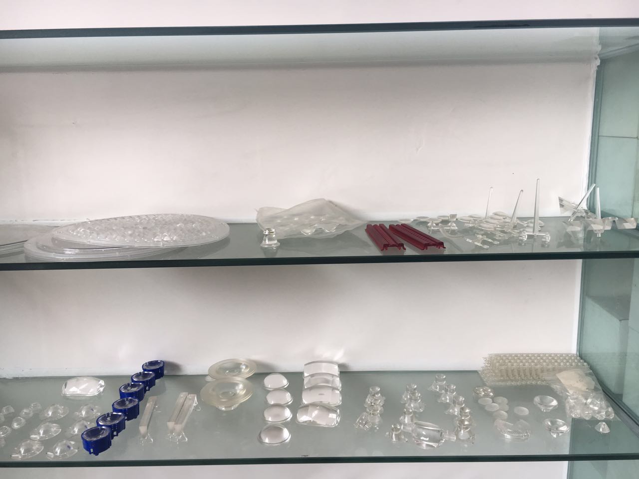 易游(中国)光学透镜展示柜