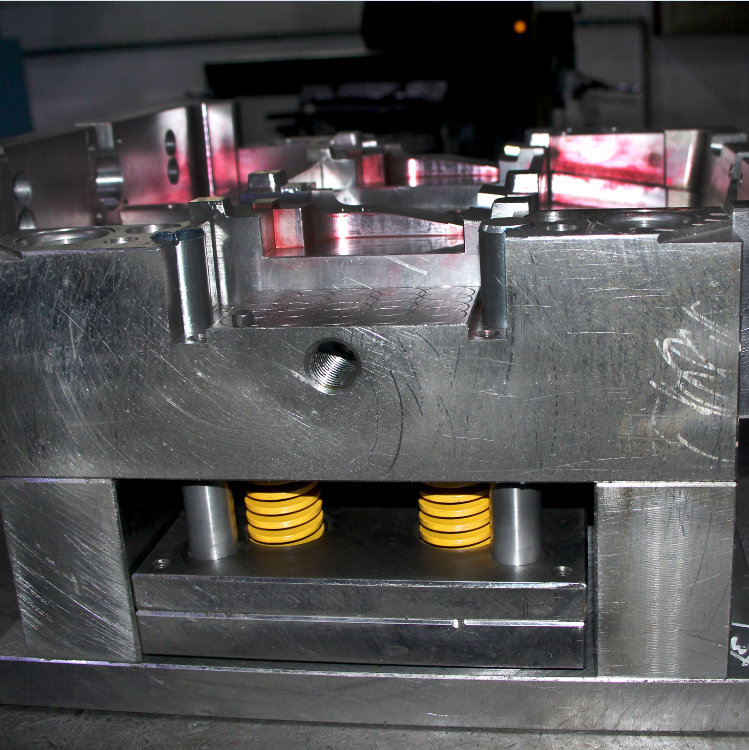 易游(中国)易游网官网有限公司注塑模具加工一体