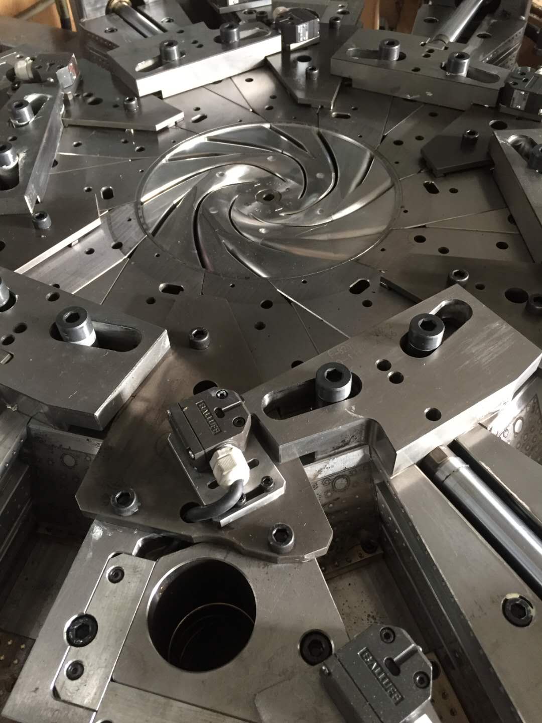 易游(中国)模具加工 易游(中国)模具加工